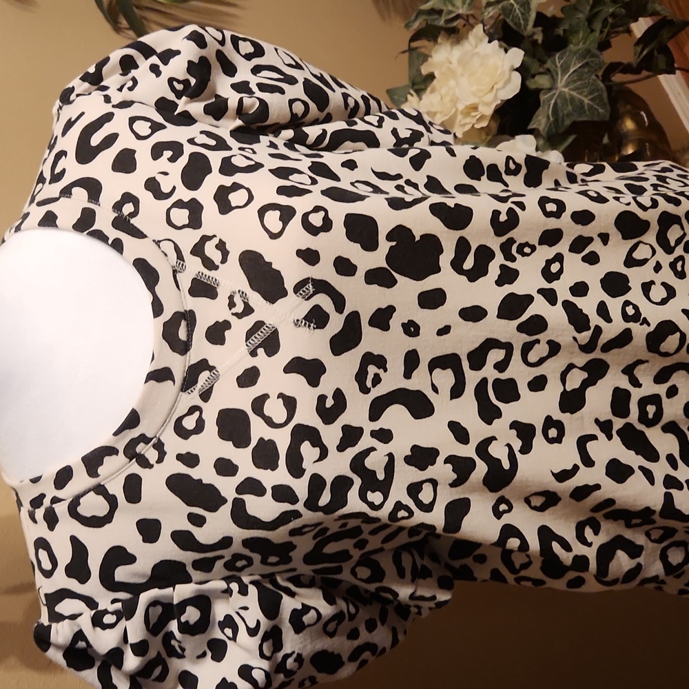 Short sleeve shirt